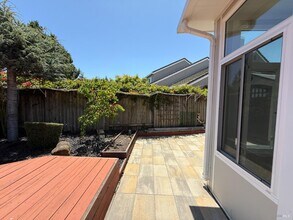 666 Belvedere Dr in Benicia, CA - Building Photo - Building Photo
