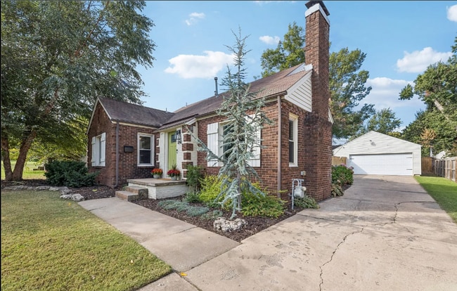 1242 S Oswego Ave in Tulsa, OK - Building Photo - Building Photo