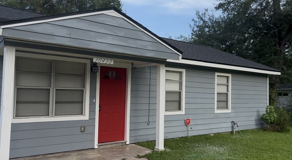 10430 Wicklowe St in Houston, TX - Building Photo