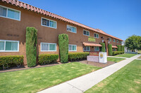 Buena Casa Apartments in Buena Park, CA - Building Photo - Building Photo