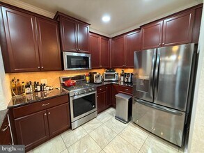 266 Carson Terrace in Huntingdon Valley, PA - Building Photo - Building Photo