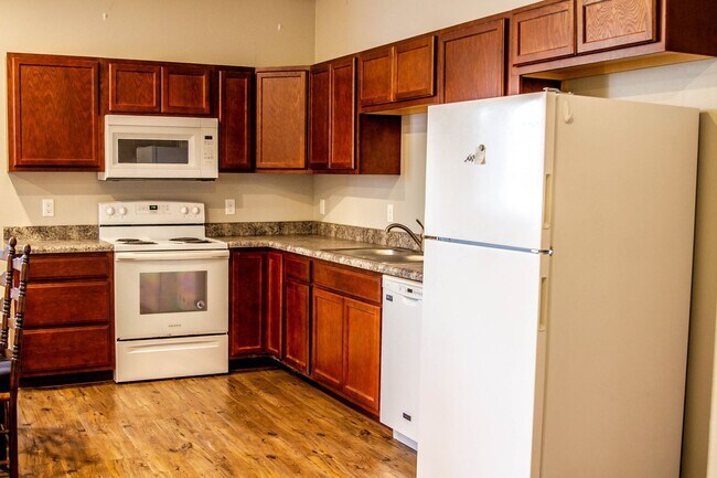 613 Sheldon St in Creston, IA - Building Photo - Building Photo