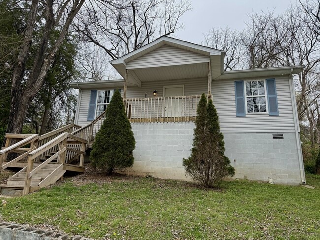 709 W Columbia St in Somerset, KY - Building Photo - Building Photo