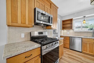 2107 Briargreen Dr in Houston, TX - Building Photo - Building Photo