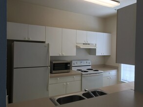 3589 Conroy Rd in Orlando, FL - Building Photo - Building Photo