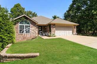 9 Ormskirk Ln in Bella Vista, AR - Building Photo - Building Photo