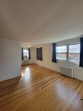 5216 8th Rd S, Unit 8 in Arlington, VA - Foto de edificio - Building Photo