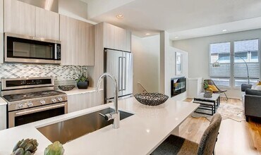 3250 Federal Blvd in Denver, CO - Building Photo - Building Photo