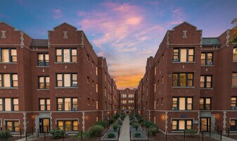 3935 N Janssen Ave, Unit 3941-1E in Chicago, IL - Building Photo
