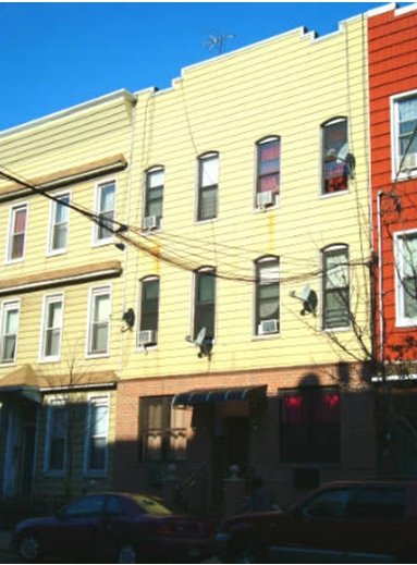 939 Metropolitan Ave in Brooklyn, NY - Foto de edificio