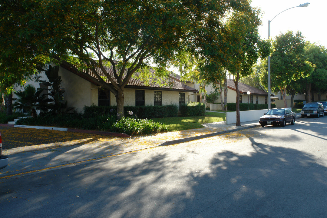 821 Vine Ave in Santa Barbara, CA - Building Photo