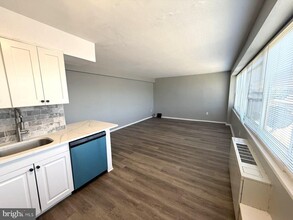 1200 Marlton Pike in Cherry Hill Township, NJ - Building Photo - Building Photo