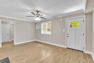 10201 Staghill Dr in Houston, TX - Building Photo - Building Photo