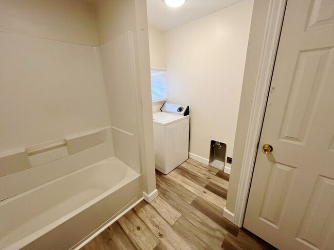 215 N Kimmel St in Berrien Springs, MI - Building Photo - Building Photo