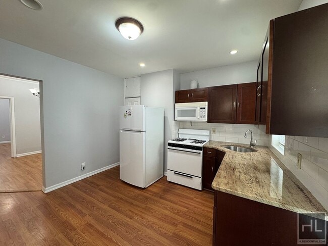 73-14-73-58 58th Ave in Queens, NY - Building Photo - Building Photo