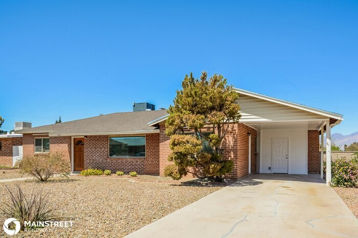 1430 S Avenida Sirio in Tucson, AZ - Building Photo