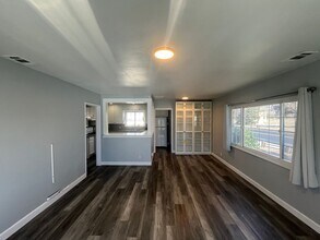 201 W A St in Tehachapi, CA - Building Photo - Building Photo