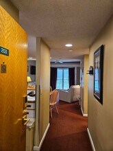 48 Cooper Memorial Dr, Unit 203 in Lincoln, NH - Building Photo - Building Photo