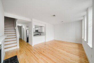 300 Grand St in Hoboken, NJ - Building Photo - Building Photo