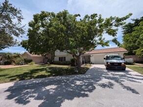 3069 NW 27th Terrace in Boca Raton, FL - Foto de edificio - Building Photo