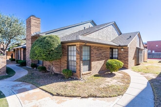 Signature Place in Midland, TX - Building Photo - Building Photo