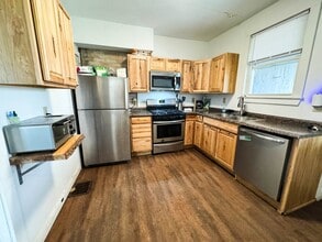 215 Prospect St in Ithaca, NY - Building Photo - Building Photo