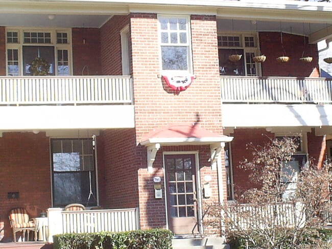 155 Holbrook Ave, Unit 1