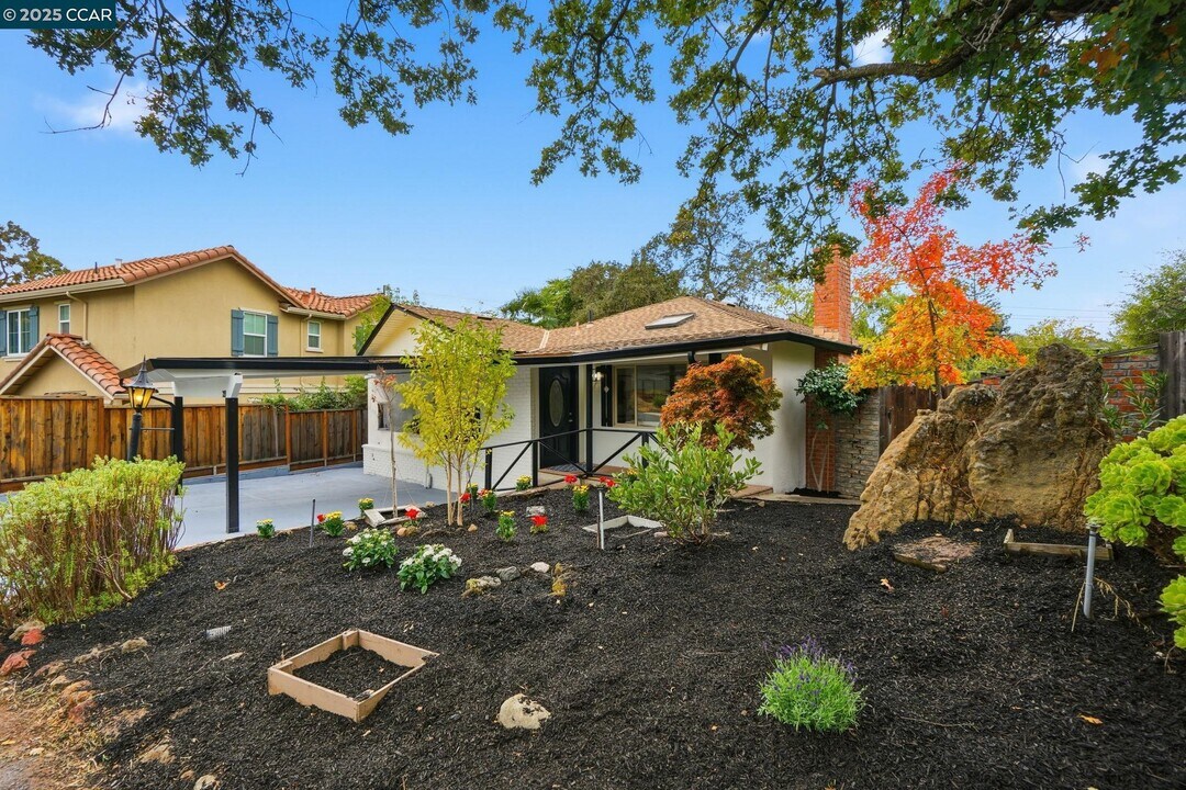289 Sierra Dr in Walnut Creek, CA - Building Photo