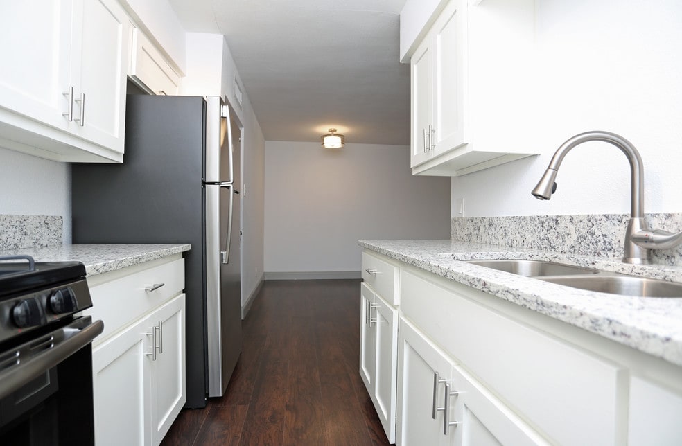 Brackins Village Apartments Dallas, TX Apartments For Rent