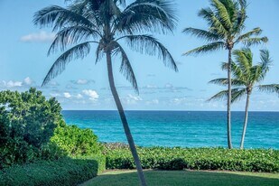 3120 S Ocean Blvd in Palm Beach, FL - Building Photo
