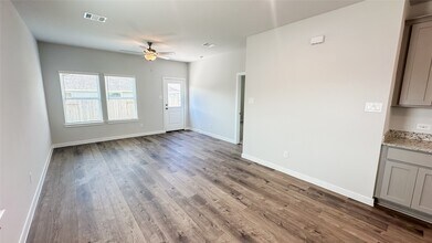 11943 Wisteria Mdws Dr in Willis, TX - Building Photo - Building Photo