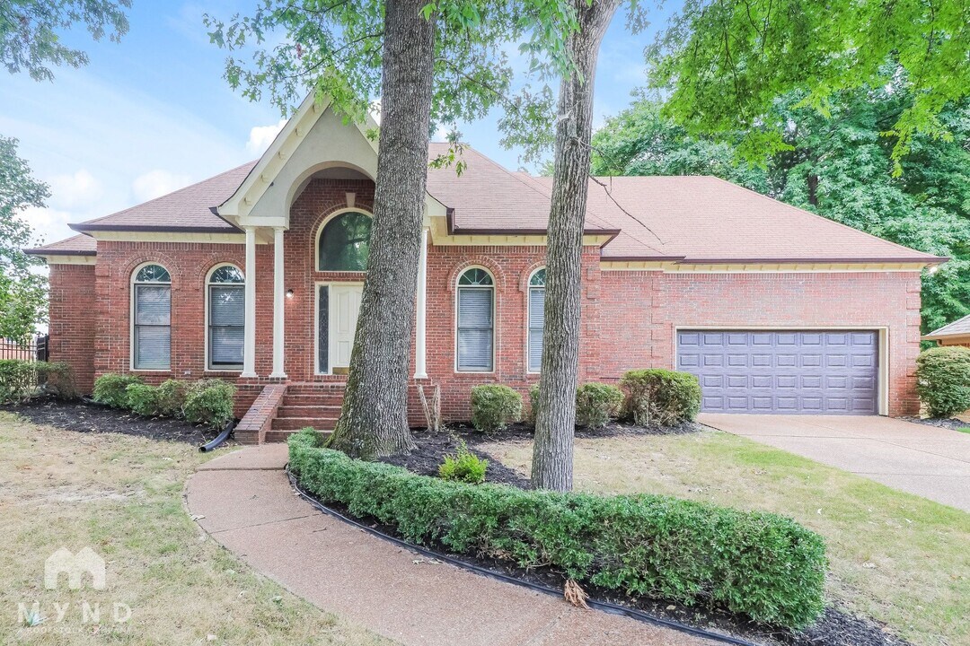 1624 Wayside Cove in Memphis, TN - Building Photo