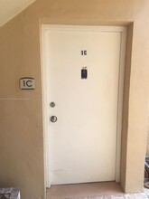 4240 NW 79th Ave in Doral, FL - Building Photo - Building Photo