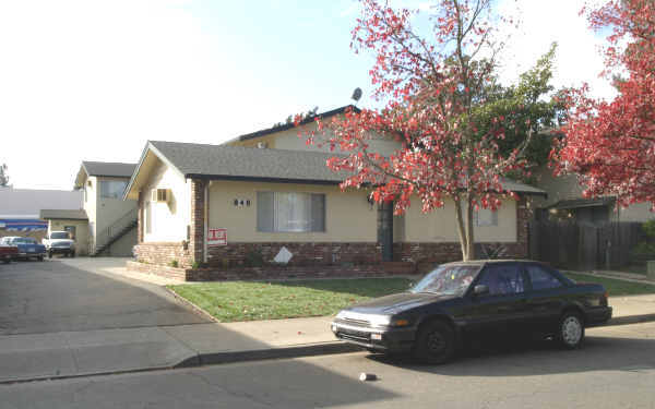 840 El Cerrito Way in Gilroy, CA - Foto de edificio - Building Photo