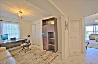 9590 Victoria Ln in Naples, FL - Building Photo - Building Photo