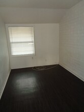 864 E Chandler Blvd in Chandler, AZ - Foto de edificio - Building Photo