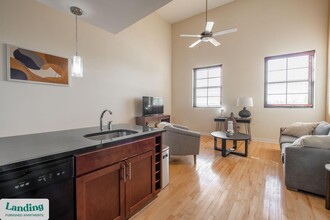 109 Perry St-Unit -323.1407137 in Petersburg, VA - Building Photo - Building Photo