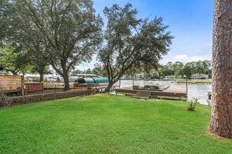 3203 Poe Dr in Montgomery, TX - Building Photo - Building Photo
