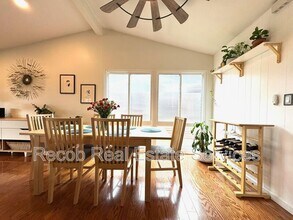 3452 Lockwood Dr in San Diego, CA - Building Photo - Building Photo