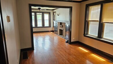 7146 S Racine Ave in Chicago, IL - Building Photo - Building Photo