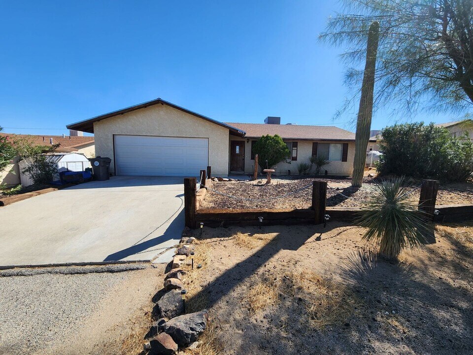 6809 Copper Mountain Rd in Twentynine Palms, CA - Building Photo