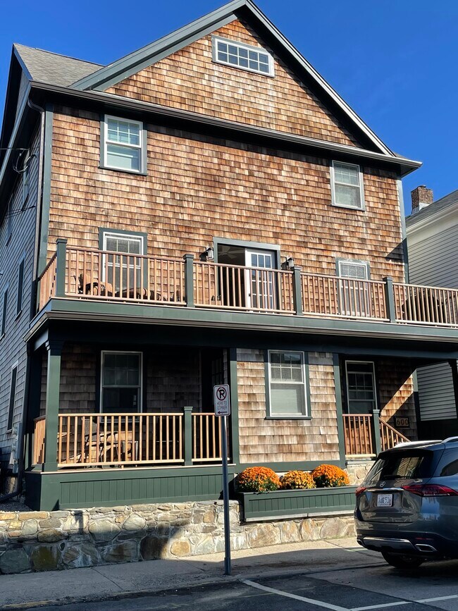 property at 600 Thames St