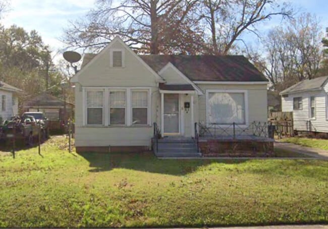 property at 237 E Ratcliff St