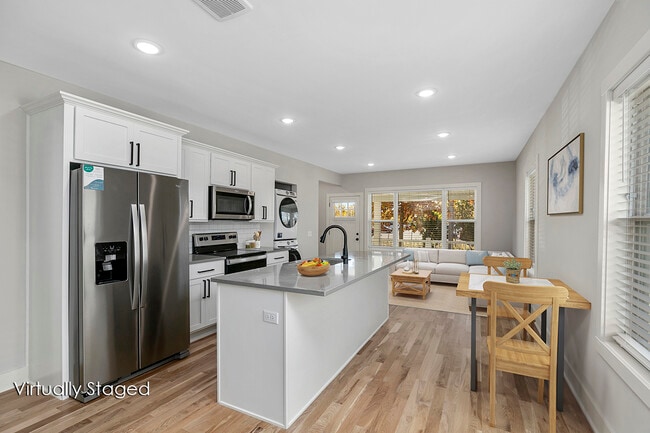 411 11th St NW, Unit 1 in Grand Rapids, MI - Building Photo - Building Photo