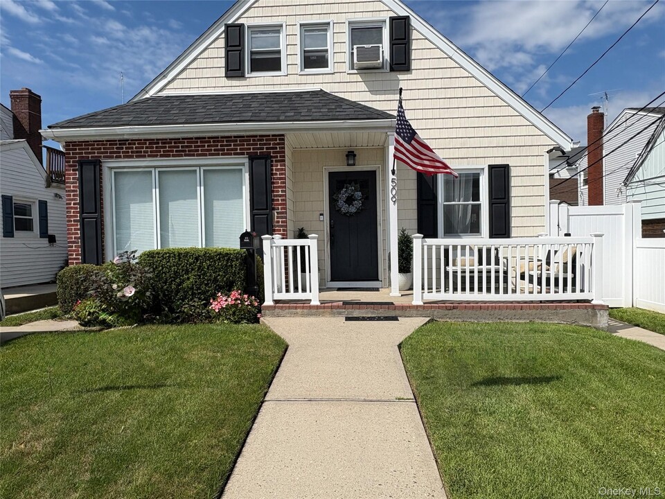 509 Neptune Blvd in Long Beach, NY - Building Photo