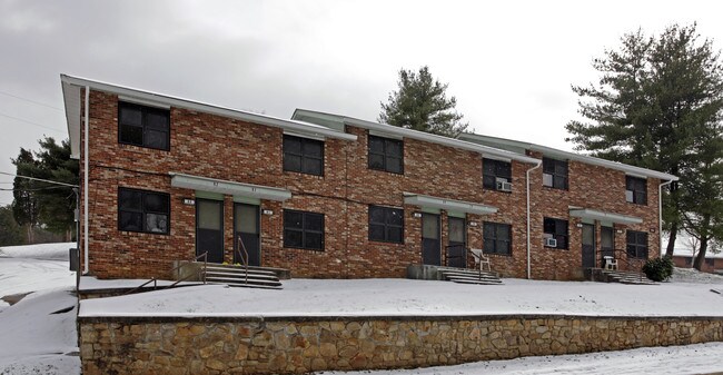 Montgomery Village in Knoxville, TN - Foto de edificio - Building Photo