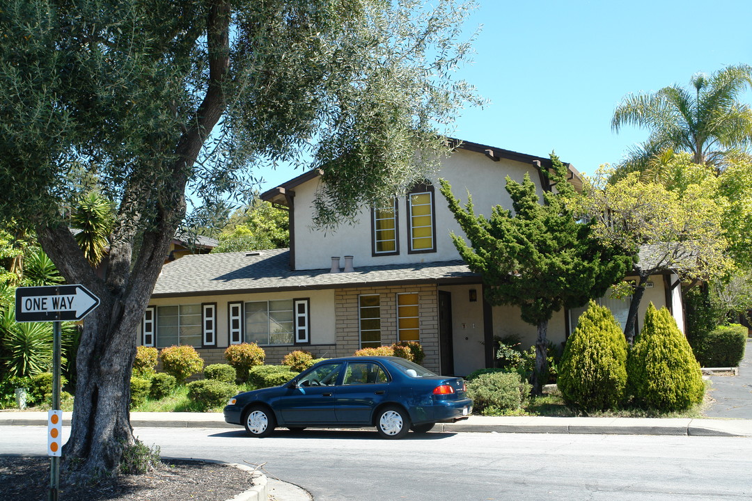 43186 Starr St in Fremont, CA - Building Photo