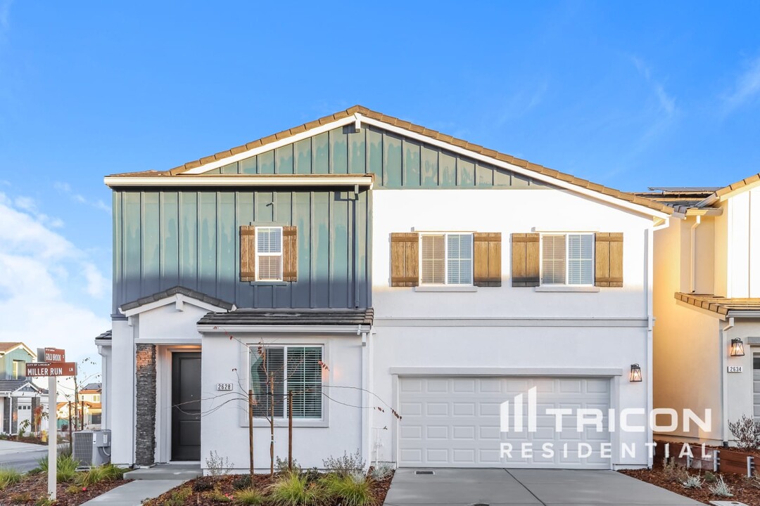 2628 Miller Run Ln in Lincoln, CA - Building Photo