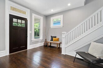 560 Wilson Ave in Columbus, OH - Building Photo - Building Photo