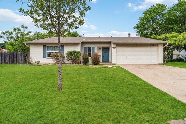 11204 Applewood Dr in Austin, TX - Building Photo - Building Photo